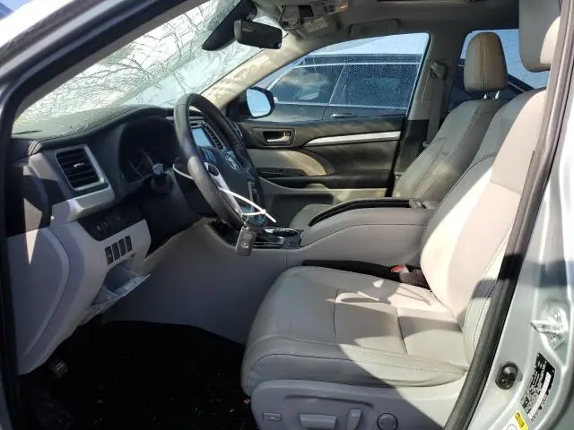 2018 TOYOTA HIGHLANDER SE  