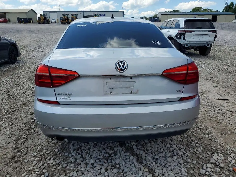 2016 VOLKSWAGEN PASSAT S  