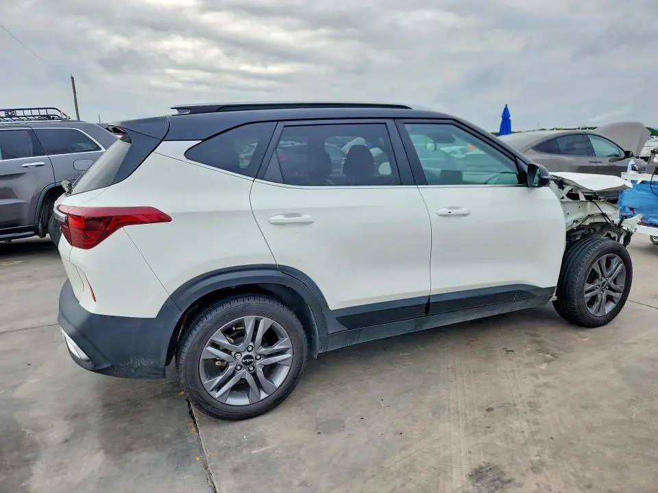 2022 KIA SELTOS S  