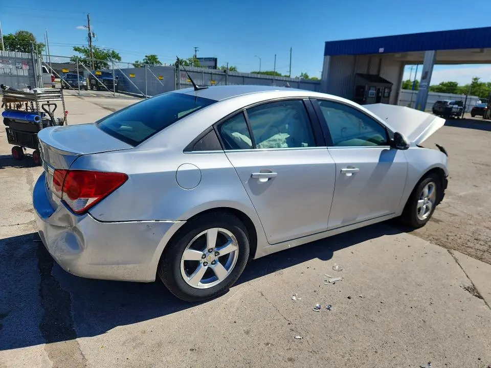 2011 CHEVROLET CRUZE LT  