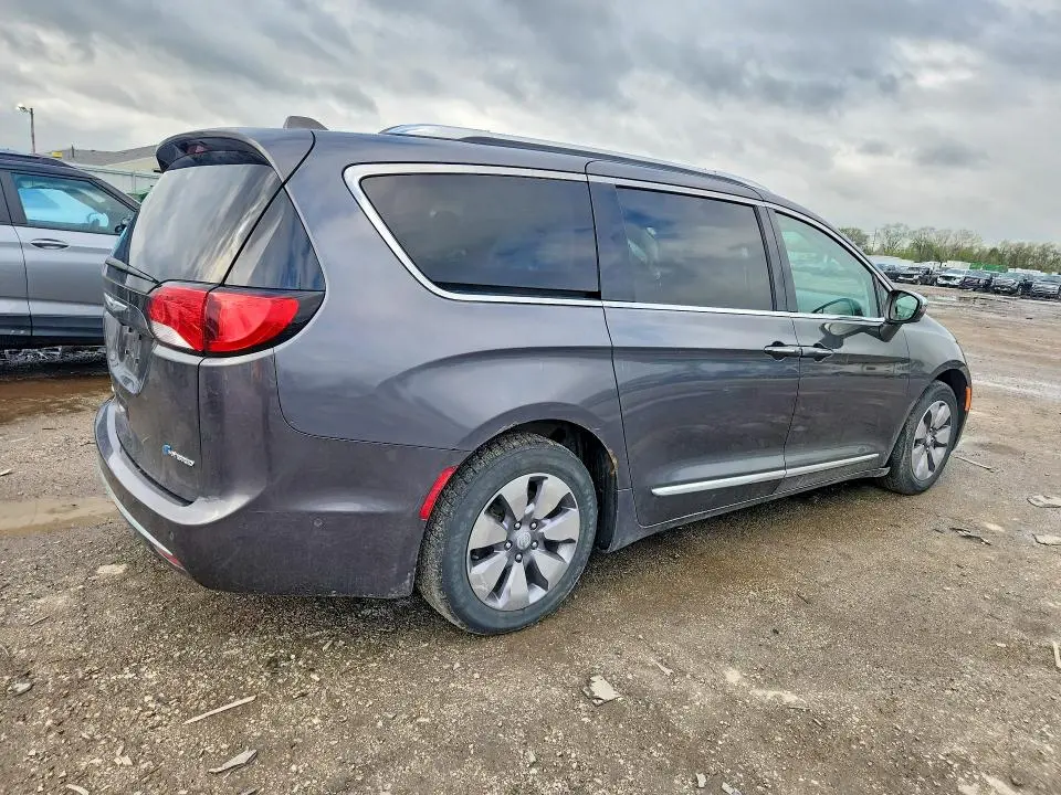 2018 CHRYSLER PACIFICA HYBRID LIMITED  