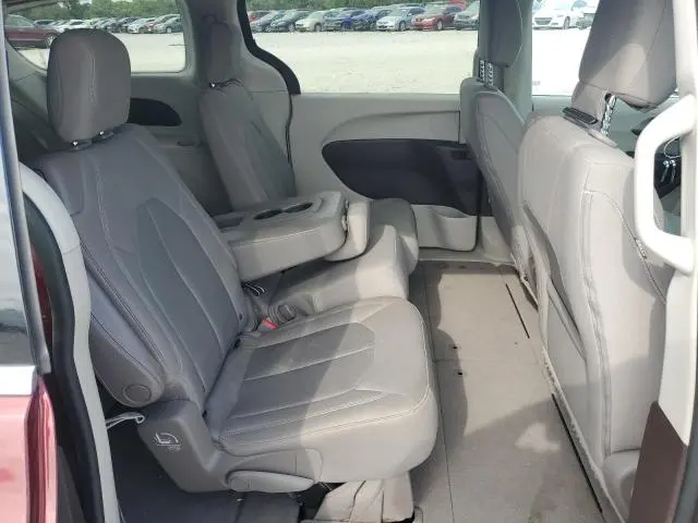 2017 CHRYSLER PACIFICA LX  