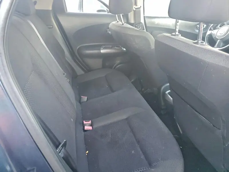 2011 NISSAN JUKE S  