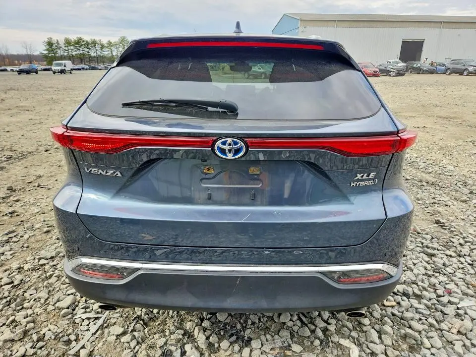 2022 TOYOTA VENZA XLE  