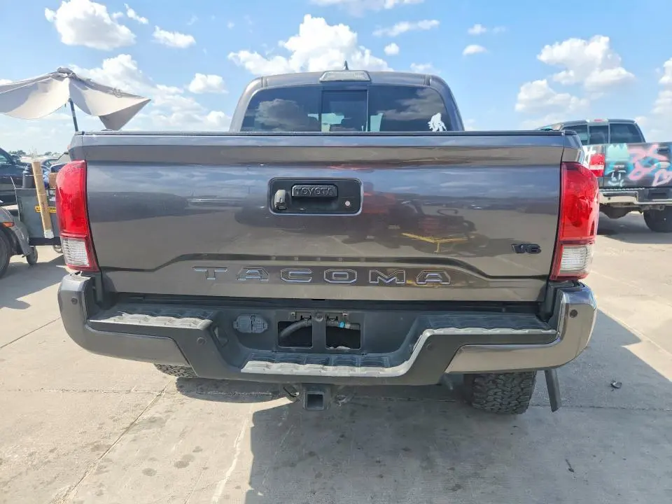 2018 TOYOTA TACOMA TRD SPORT  