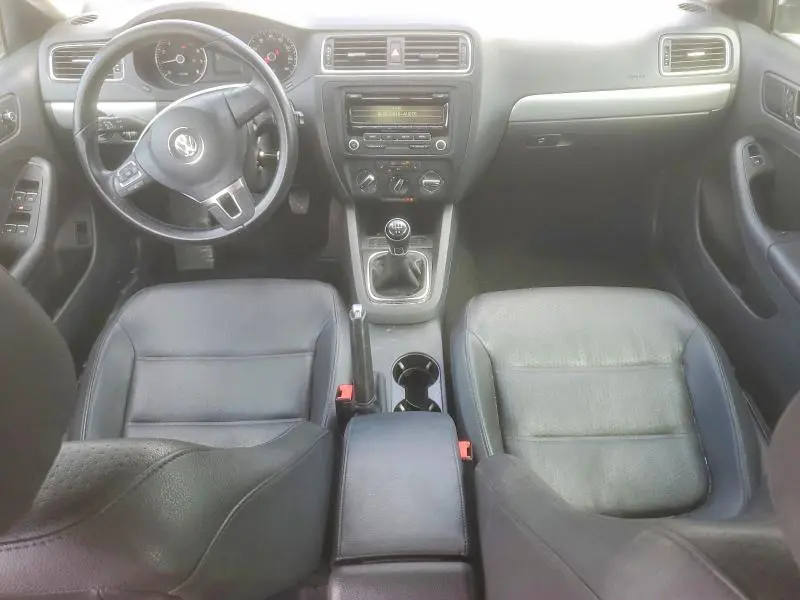2014 VOLKSWAGEN JETTA SE  