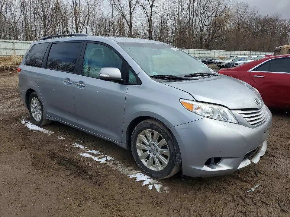 2014 TOYOTA SIENNA LIMITED 7-PASSENGER  