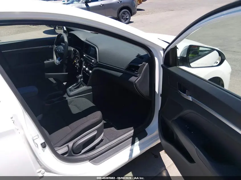 2020 HYUNDAI ELANTRA SE