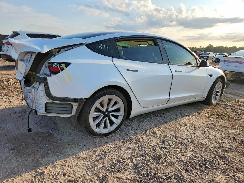 2021 TESLA MODEL 3   