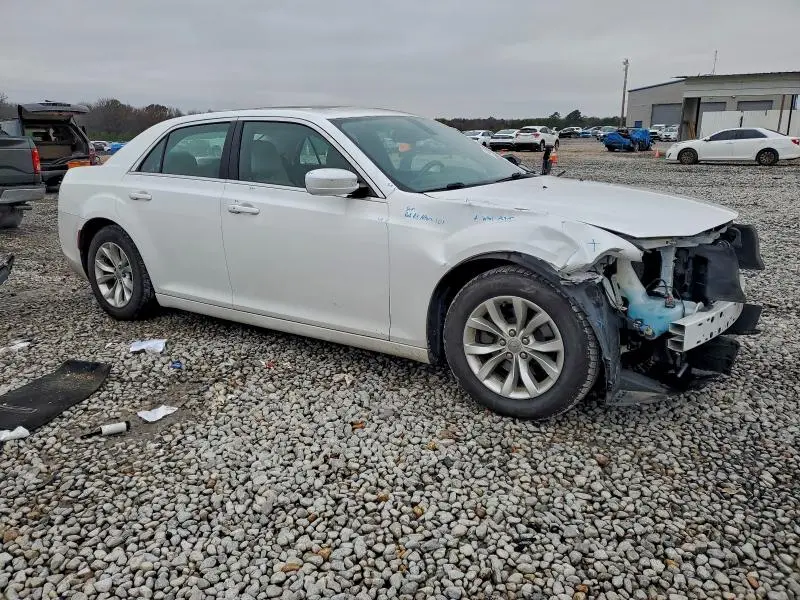 2016 CHRYSLER 300 LIMITED  