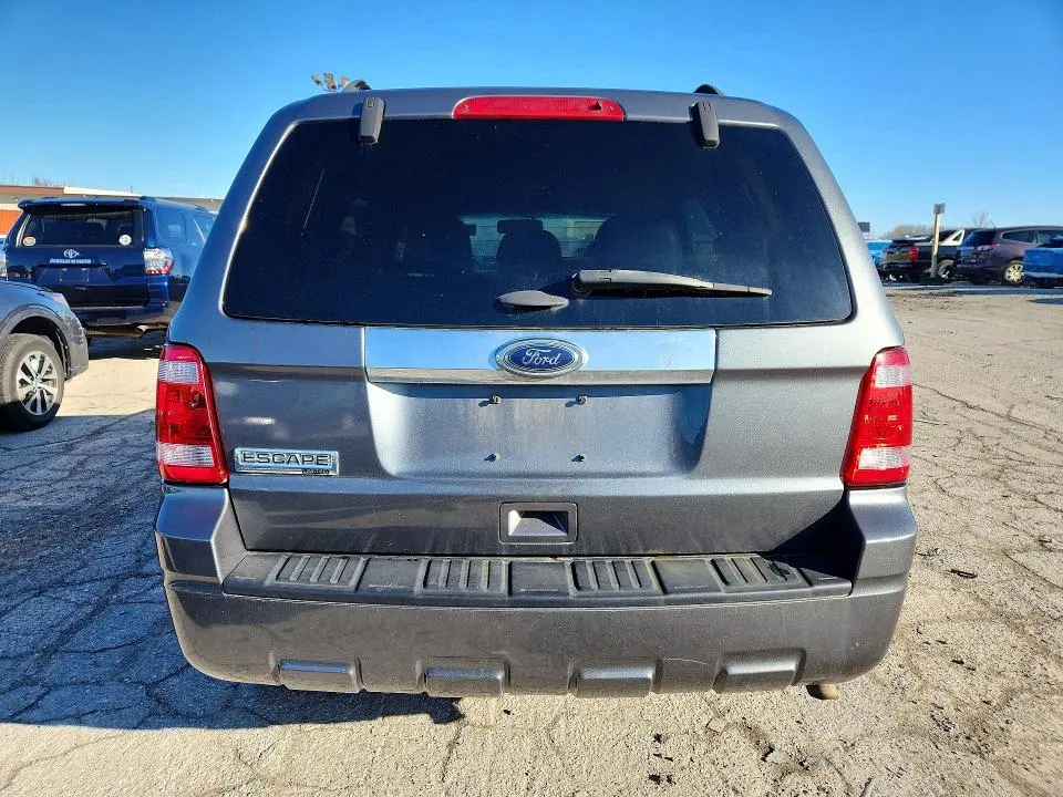 2011 FORD ESCAPE LIMITED  