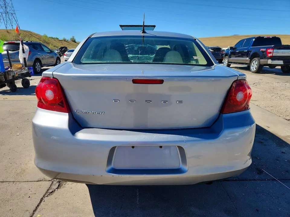 2013 DODGE AVENGER SE  
