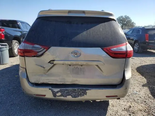 2015 TOYOTA SIENNA LE  
