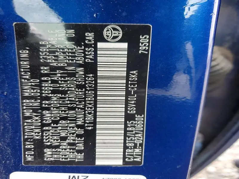 2011 TOYOTA CAMRY SE  