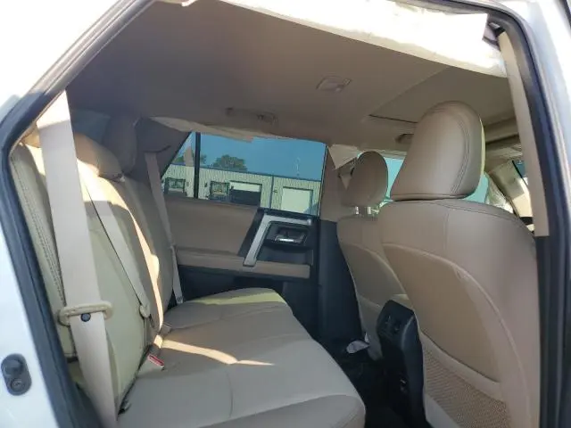 2019 TOYOTA 4RUNNER SR5  