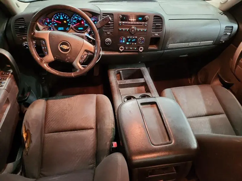 2011 CHEVROLET SILVERADO K1500 LT  