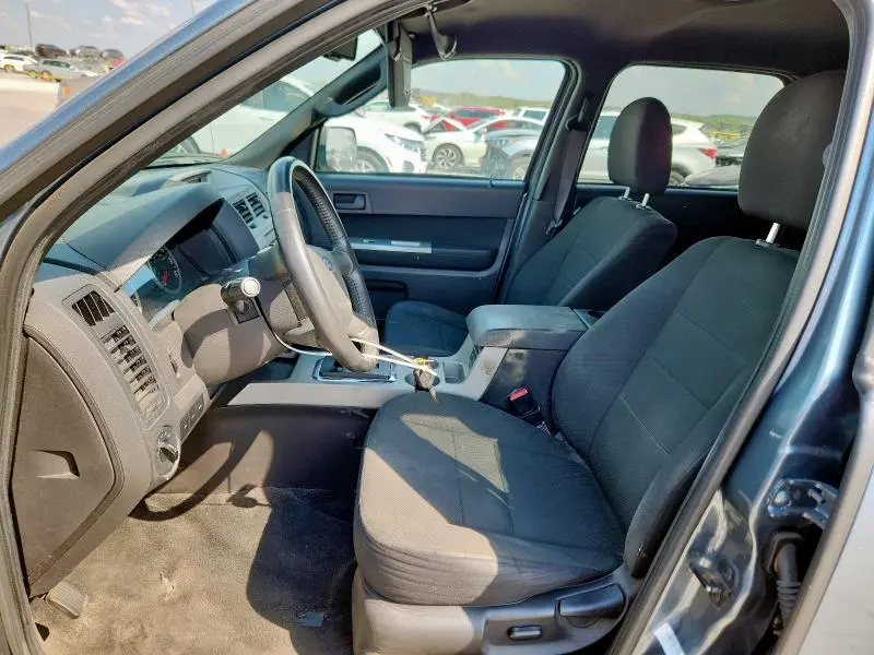 2010 FORD ESCAPE XLT  