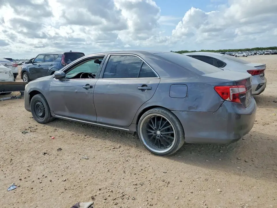 2014 TOYOTA CAMRY LE  