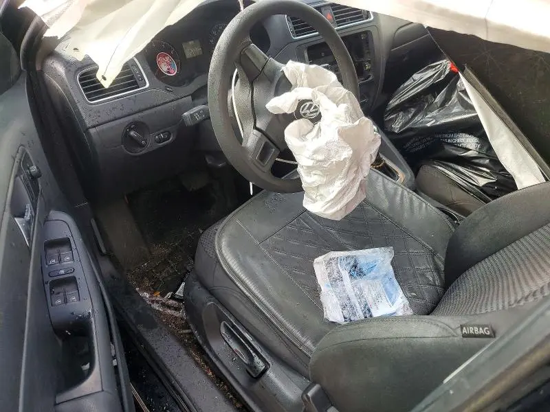 2013 VOLKSWAGEN JETTA BASE  