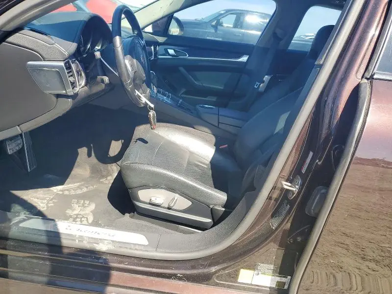 2011 PORSCHE PANAMERA 2  