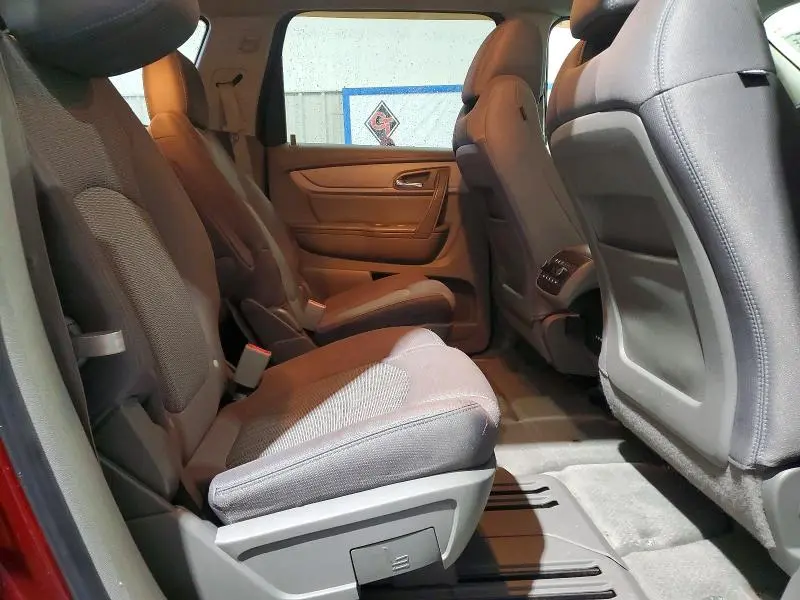 2016 CHEVROLET TRAVERSE LT  