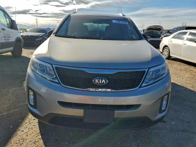 2015 KIA SORENTO LX  