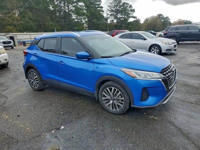 2023 NISSAN KICKS SV  