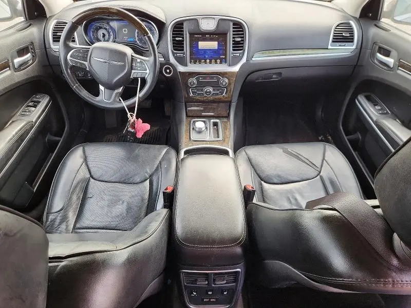 2016 CHRYSLER 300C   