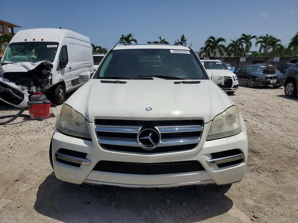 2011 MERCEDES-BENZ GL 350 BLUETEC  