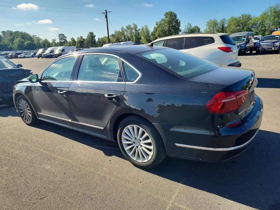 2016 VOLKSWAGEN PASSAT SE  