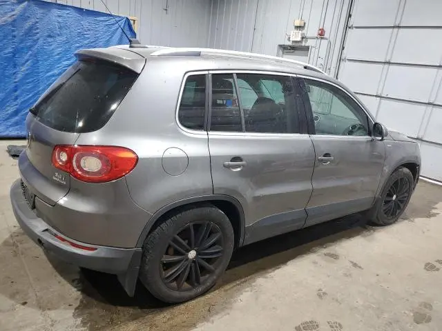 2010 VOLKSWAGEN TIGUAN SE  