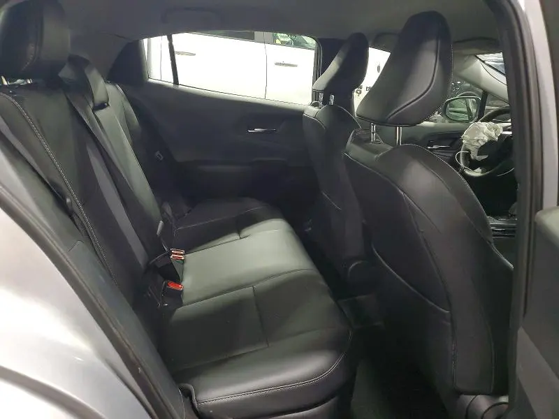 2025 TOYOTA PRIUS XLE  