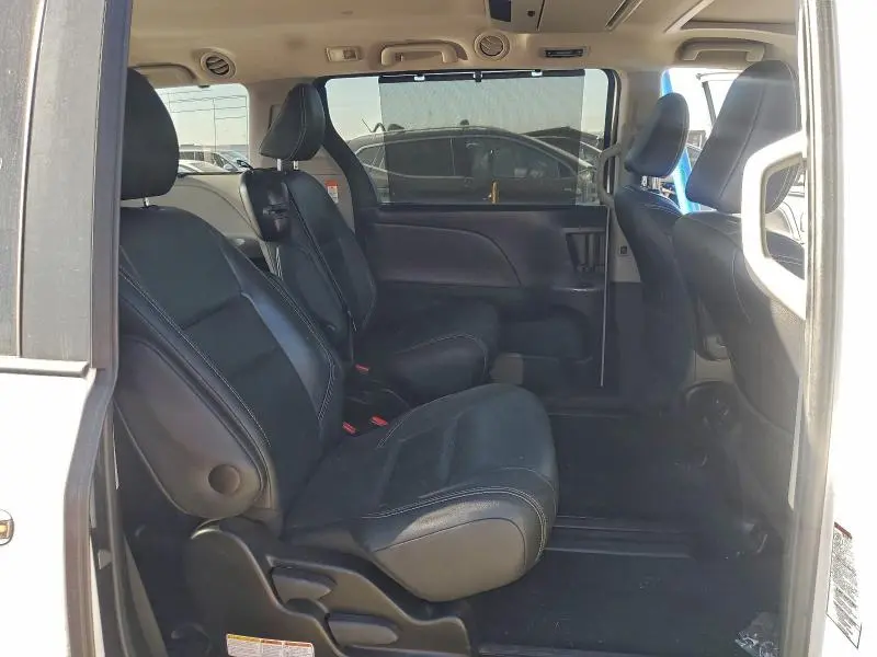 2015 TOYOTA SIENNA SPORT  