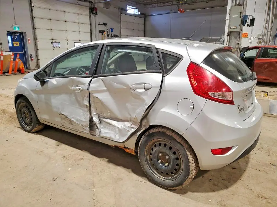 2013 FORD FIESTA SE  