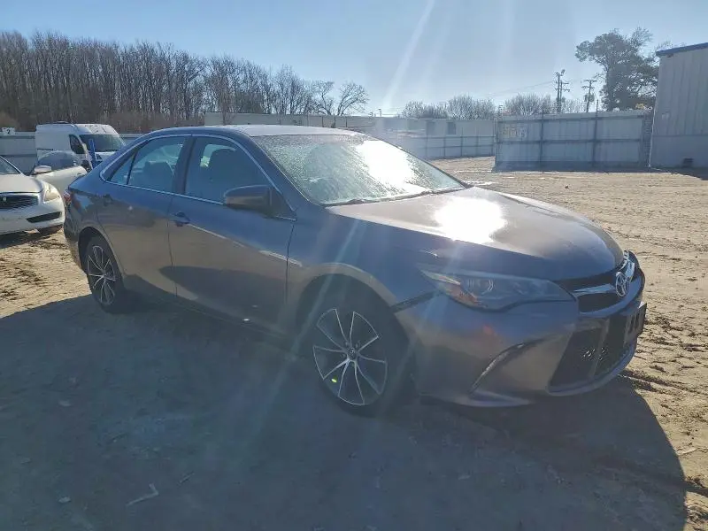 2015 TOYOTA CAMRY XSE  