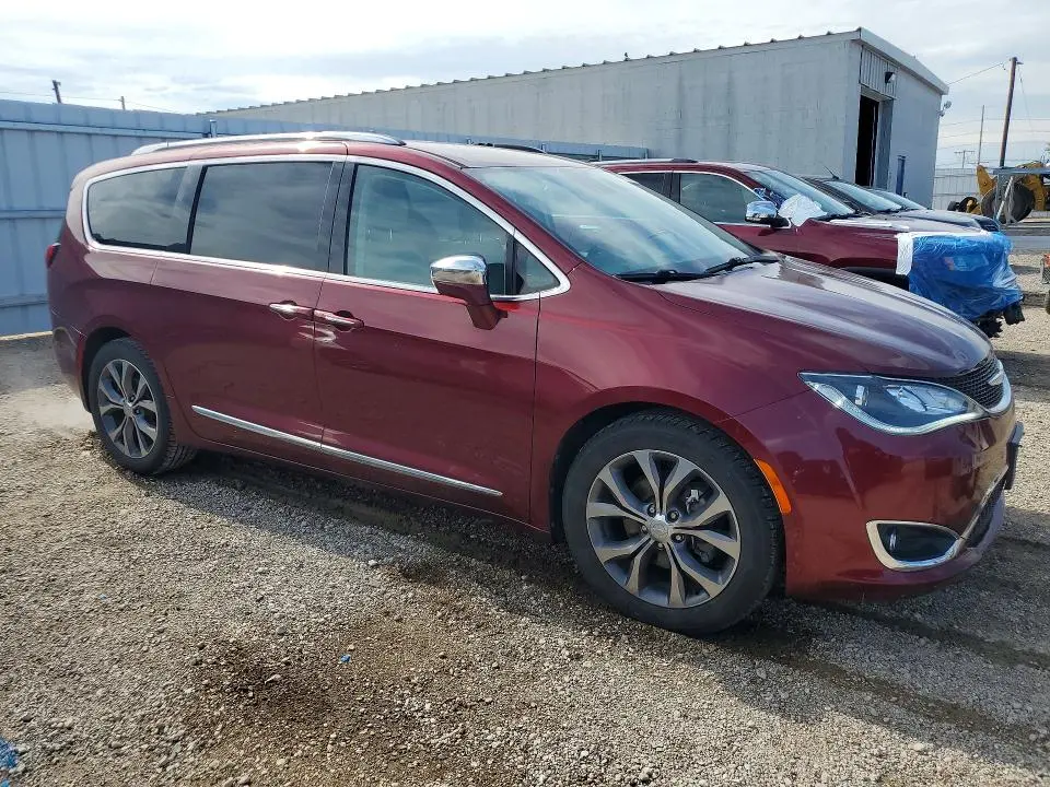 2017 CHRYSLER PACIFICA LIMITED  