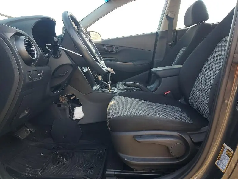 2021 HYUNDAI KONA SE  