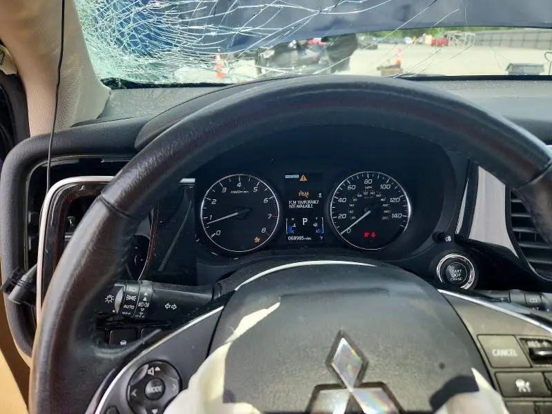 2020 MITSUBISHI OUTLANDER SE  