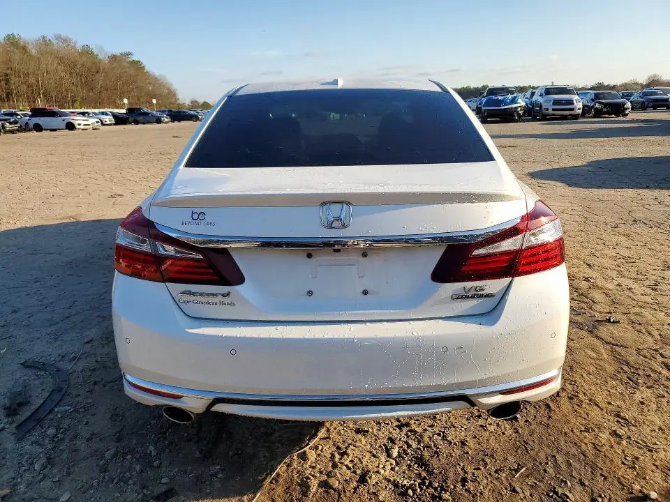 2017 HONDA ACCORD TOURING  