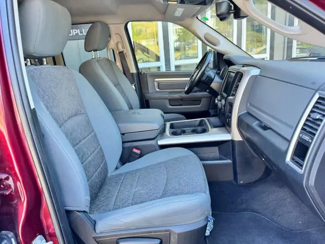 2016 RAM 1500 SLT