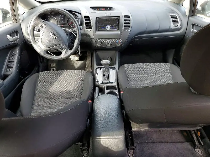 2017 KIA FORTE LX  