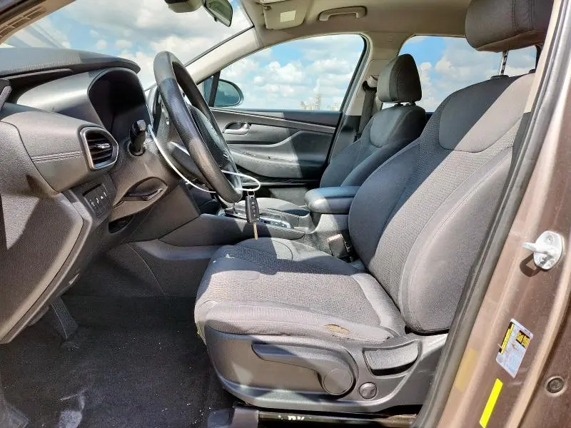 2019 HYUNDAI SANTA FE SE  