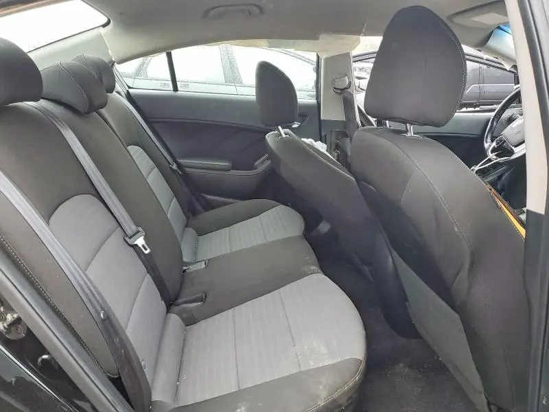 2018 KIA FORTE S  