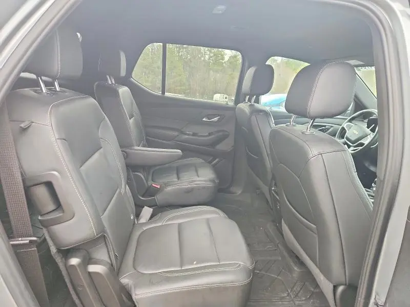 2023 CHEVROLET TRAVERSE LT  