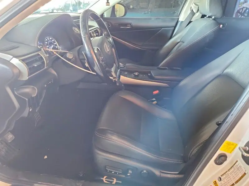2016 LEXUS IS 200T  