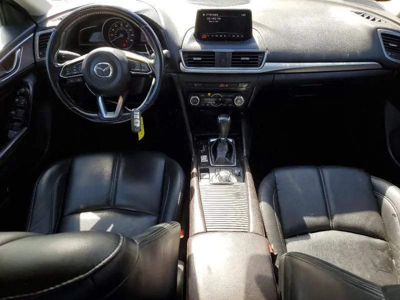 2018 MAZDA 3 TOURING  