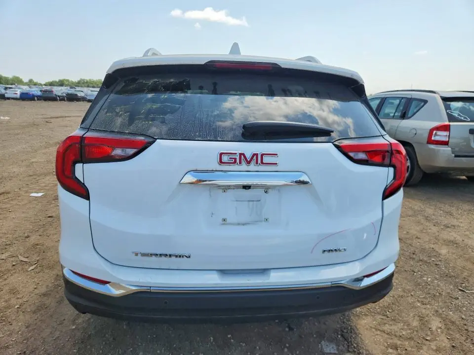 2021 GMC TERRAIN SLT  