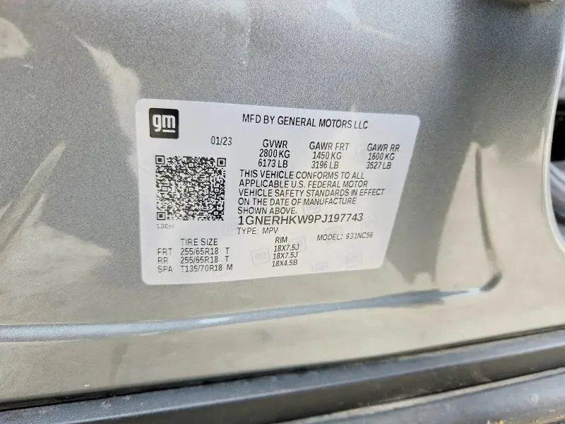 2023 CHEVROLET TRAVERSE LT  