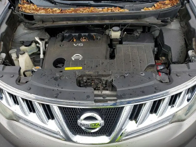 2010 NISSAN MURANO S  