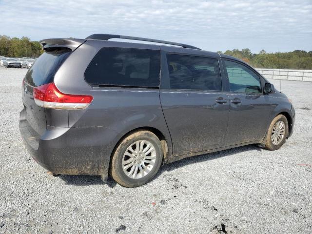 2012 TOYOTA SIENNA XLE